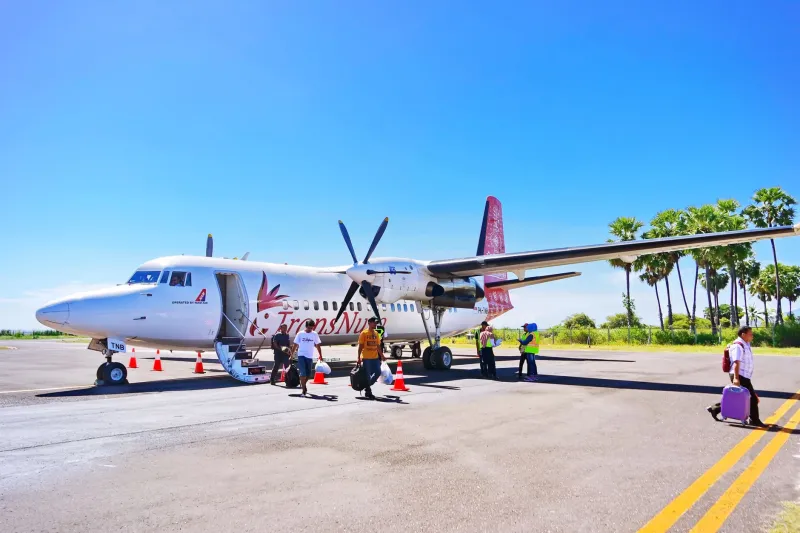 One-Way South, One-Way Cheaper: The Snowbird Playbook for Half-Price Winter Travel